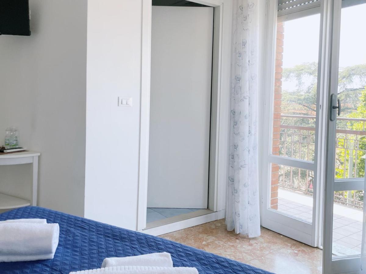 Confortini Rooms Sunday Verona Dış mekan fotoğraf