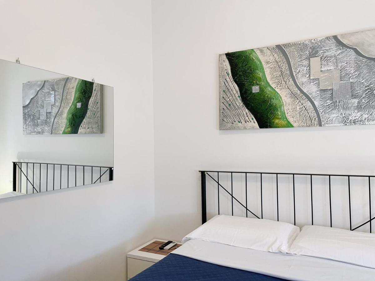 Confortini Rooms Sunday Verona Dış mekan fotoğraf