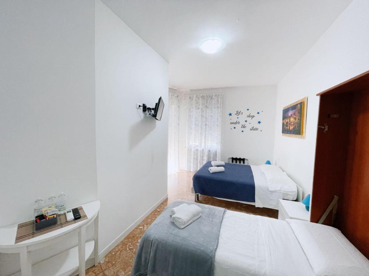 Confortini Rooms Sunday Verona Dış mekan fotoğraf